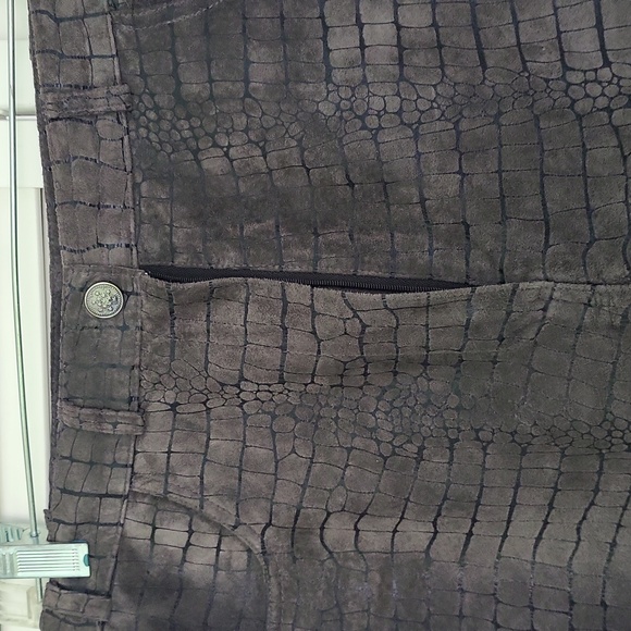 VINTAGE 100% leather (snakeskin print) pants. Needs repair! - Picture 3 of 8